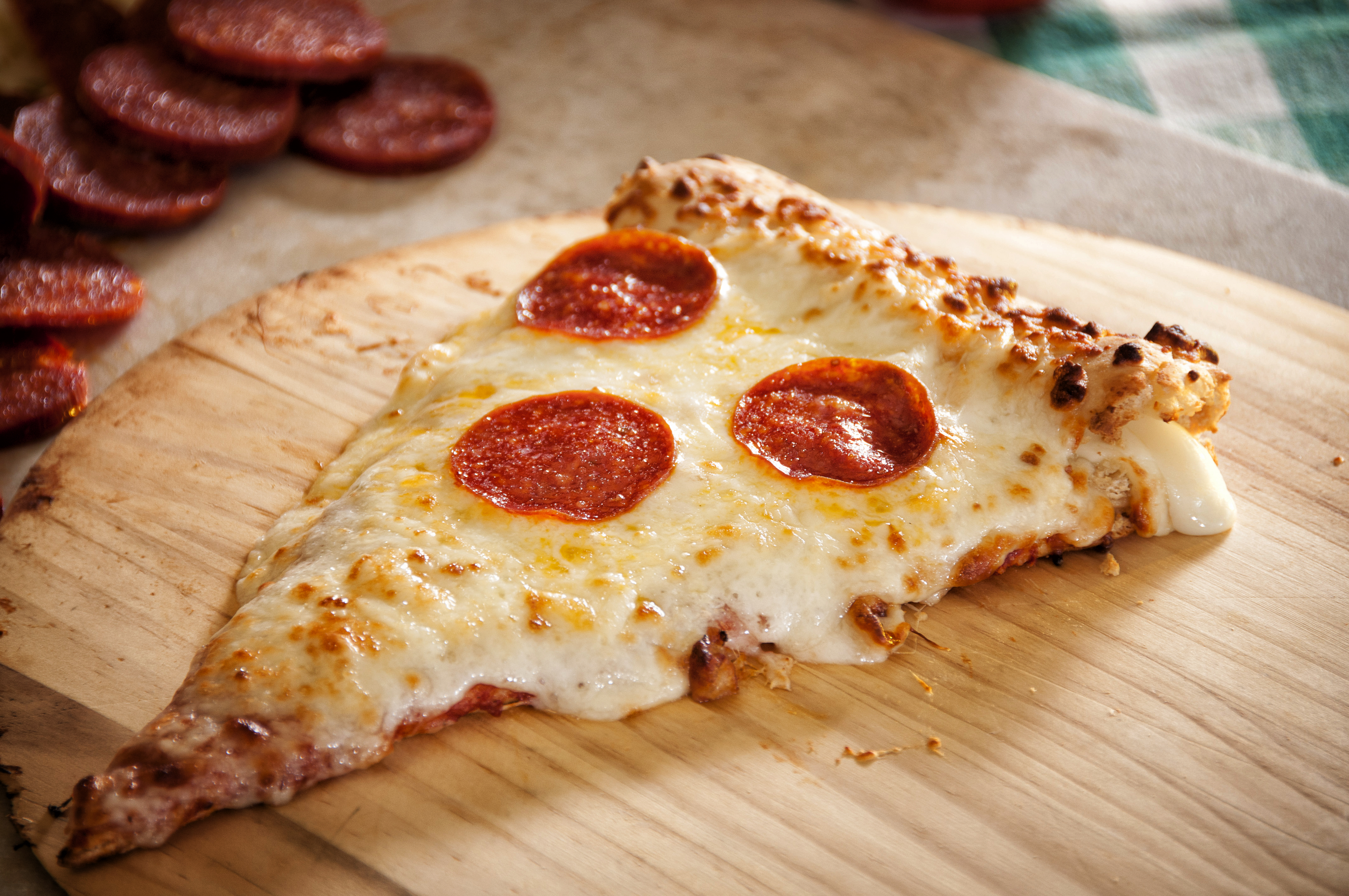 Has crust who pizza stuffed FAQ: What